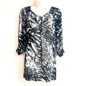 Gypsy 05 Semi Sheer 3/4 Sleeve Tunic Blouse Pullover Keyhole Scoop Neck Black